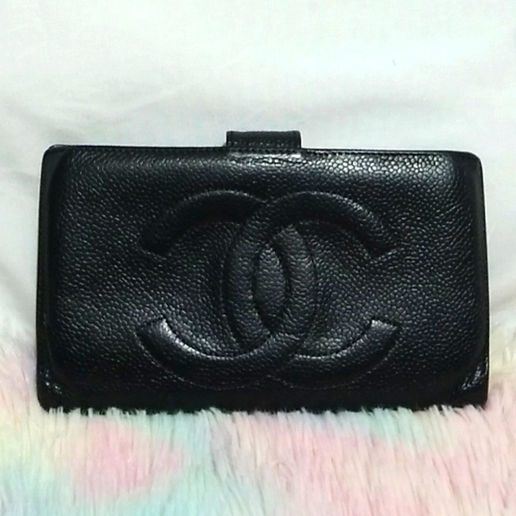 CHANEL Handbags - Authentic CHANEL Long Caviar Leather CC Vintage Wallet